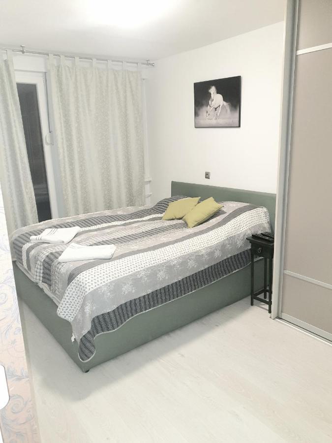 Apartman Oli SJJ Exterior foto